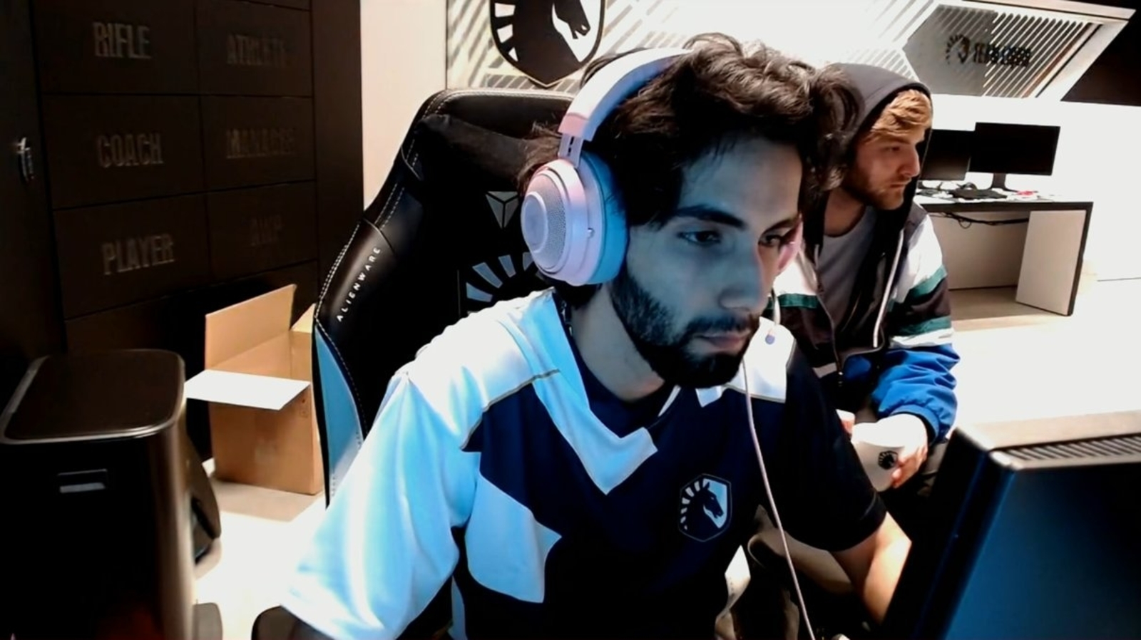 C9 dota. СУМАИЛ. СУМАИЛ дота. СУМАИЛ молодой. SUMAIL Team Secret.